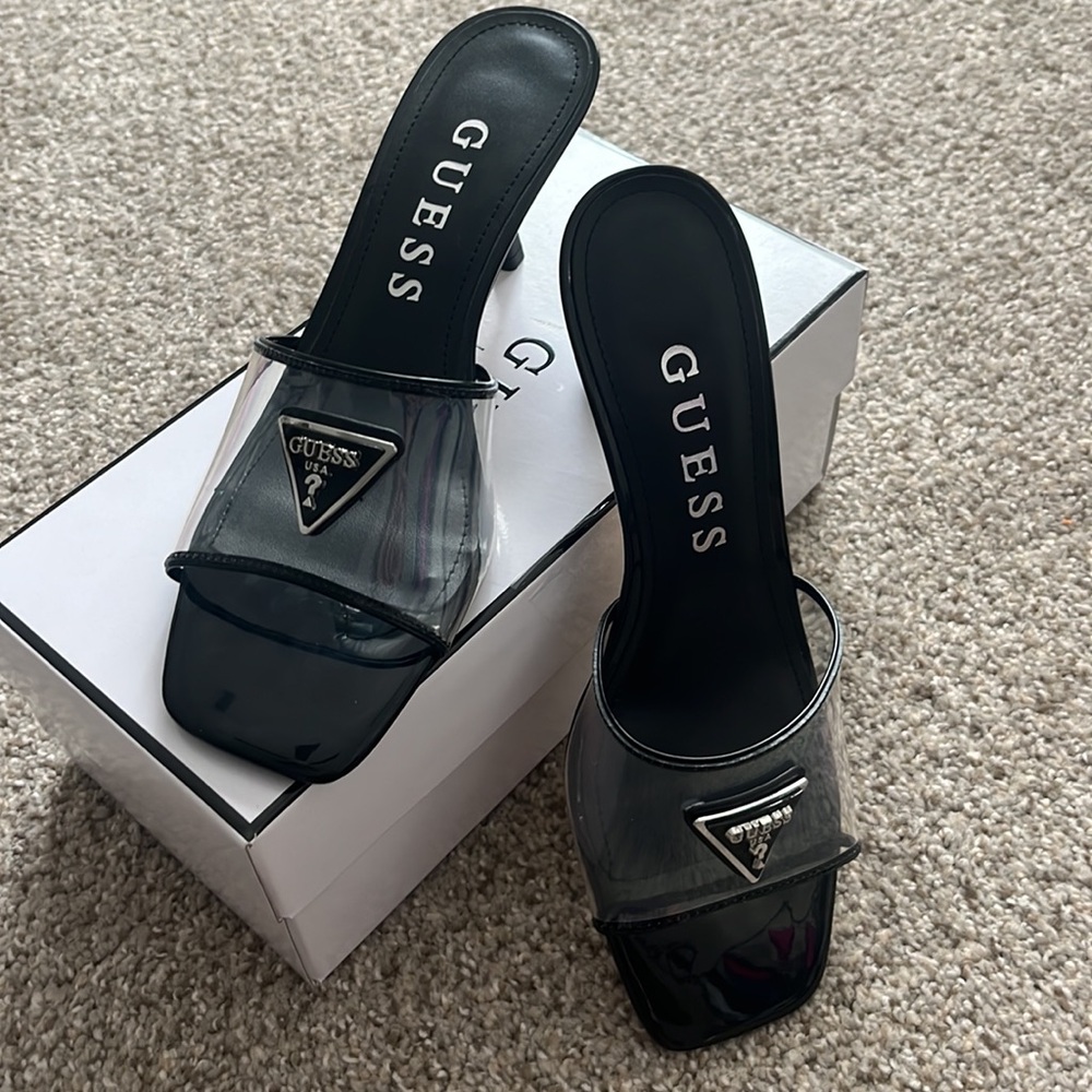 GUESS Women's Lusie Heeled Sandal. NEW WITH BOX. Size 9